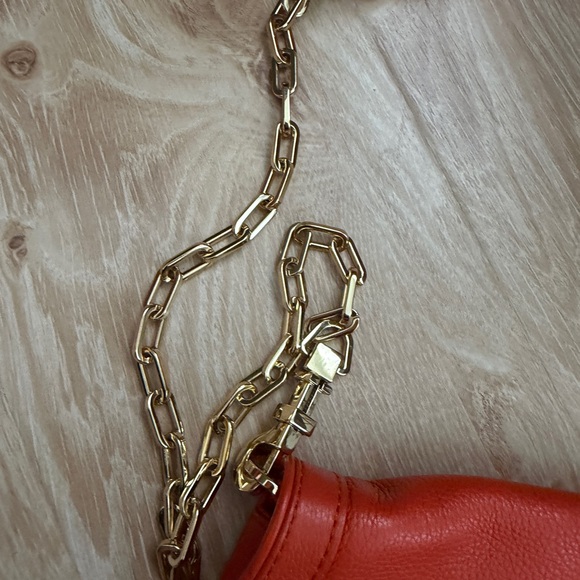 Tory Burch Orange Crossbody Purse with Magnetic Closure - Picture 6 of 11